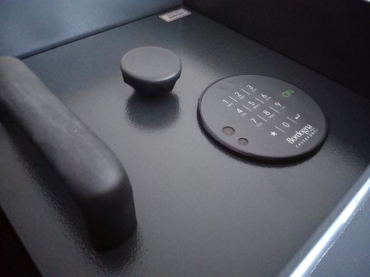 P/01/E – Cassaforte elettronica da pavimento